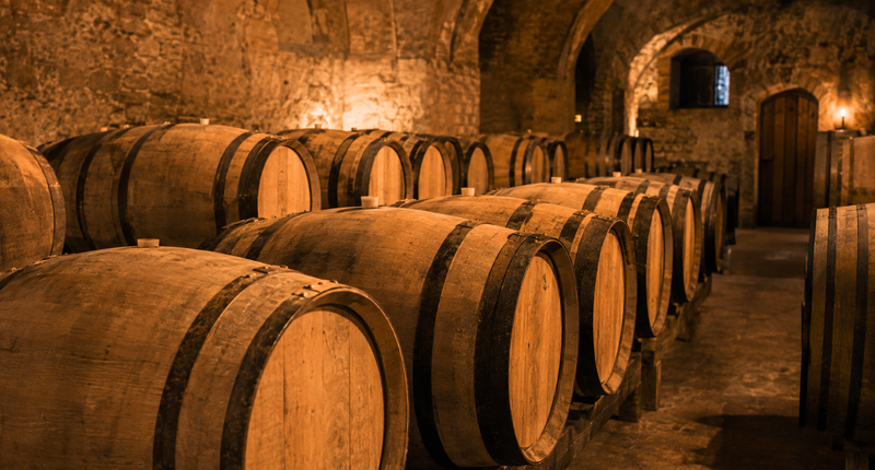 Bien débuter sa cave à vin : quelles bouteilles acheter en priorité ?