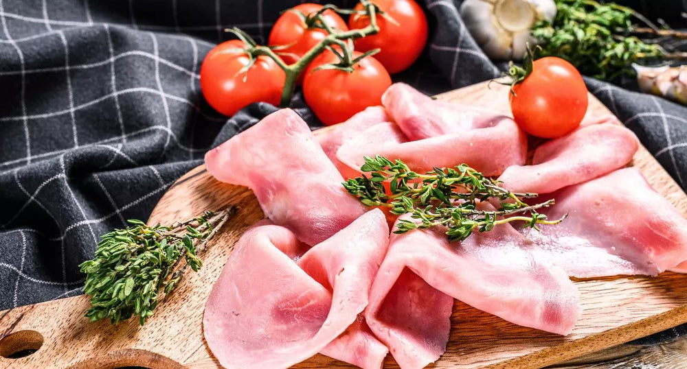 Jambon cru ou cuit : quelles différences et comment les déguster ?