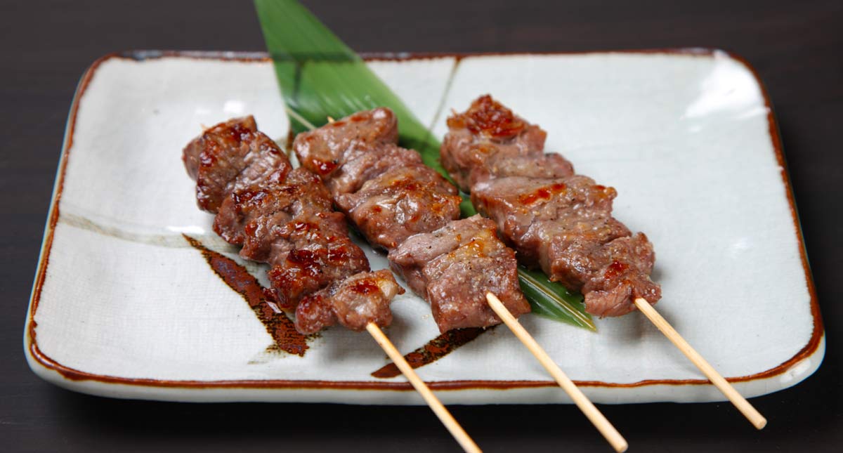 Brochettes de Hampe de Bœuf avec un Twist de Légumes