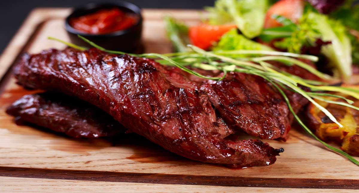 Onglet de Bœuf Grillé en Salade : Fraîcheur et Équilibre au Menu !