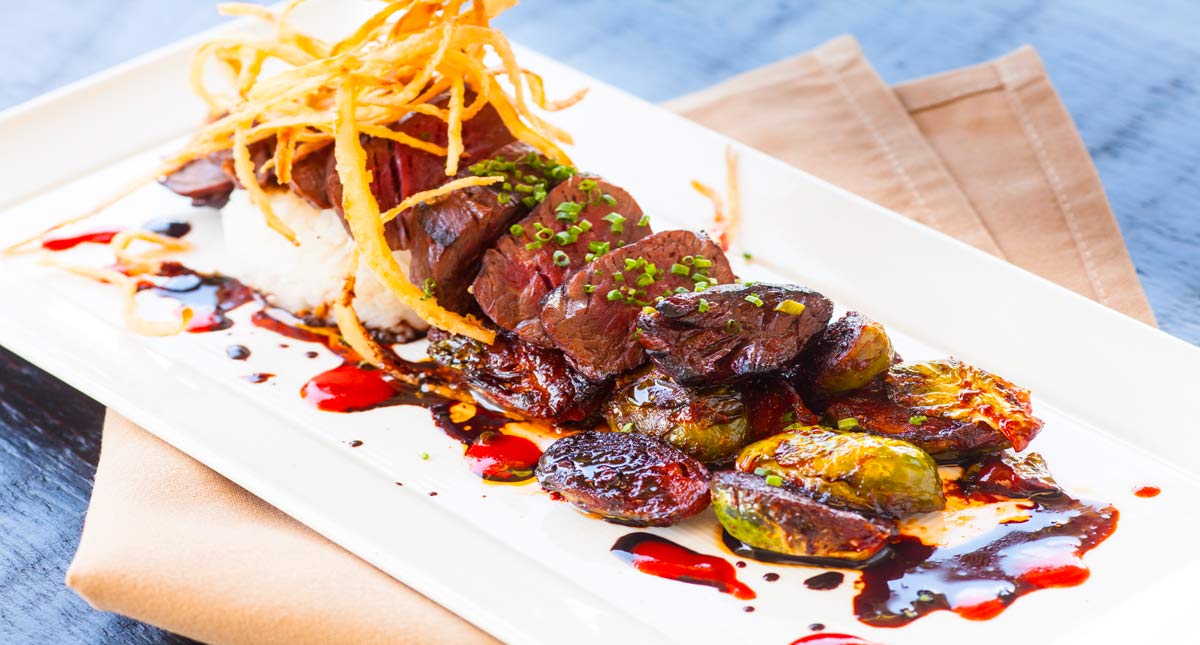 Onglet de Bœuf au Vin Rouge - Une Explosion de Saveurs dans Votre Assiette !