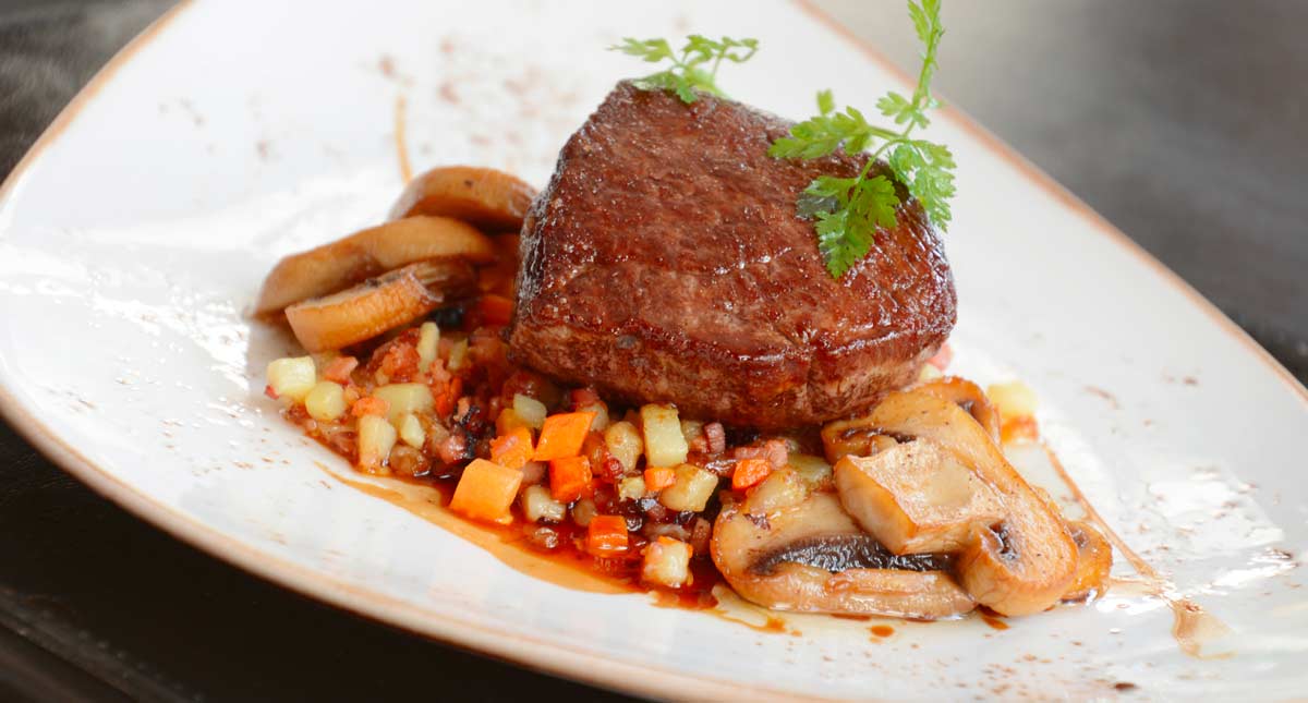 Rôti de faux filet de boeuf aux fines herbes - Le Coup de Grâce