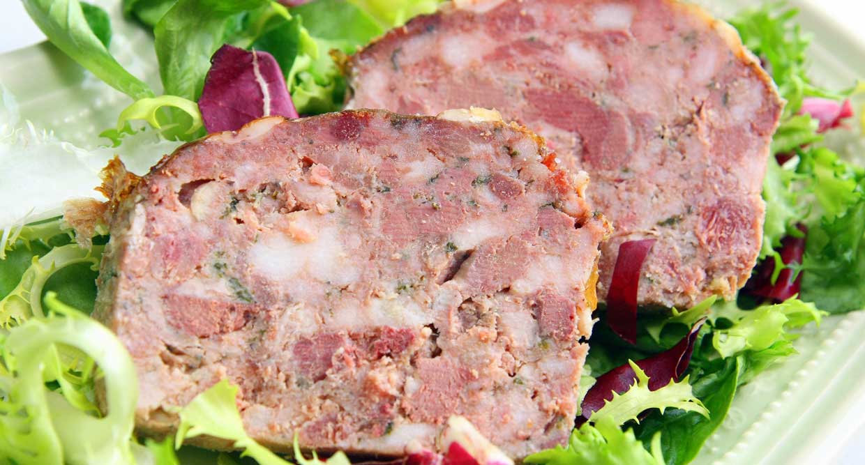 Comment préparer une terrine de faisan avec de la gorge de porc ?