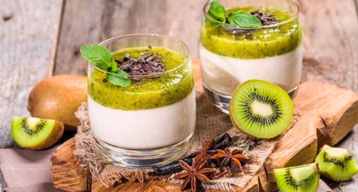 Verrines fromage blanc et confiture de kiwi, dessert léger et rapide