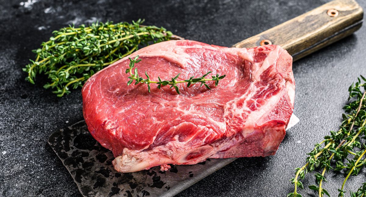 Côte de bœuf, entrecôte ou faux-filet : quelle pièce pour quel plat ?